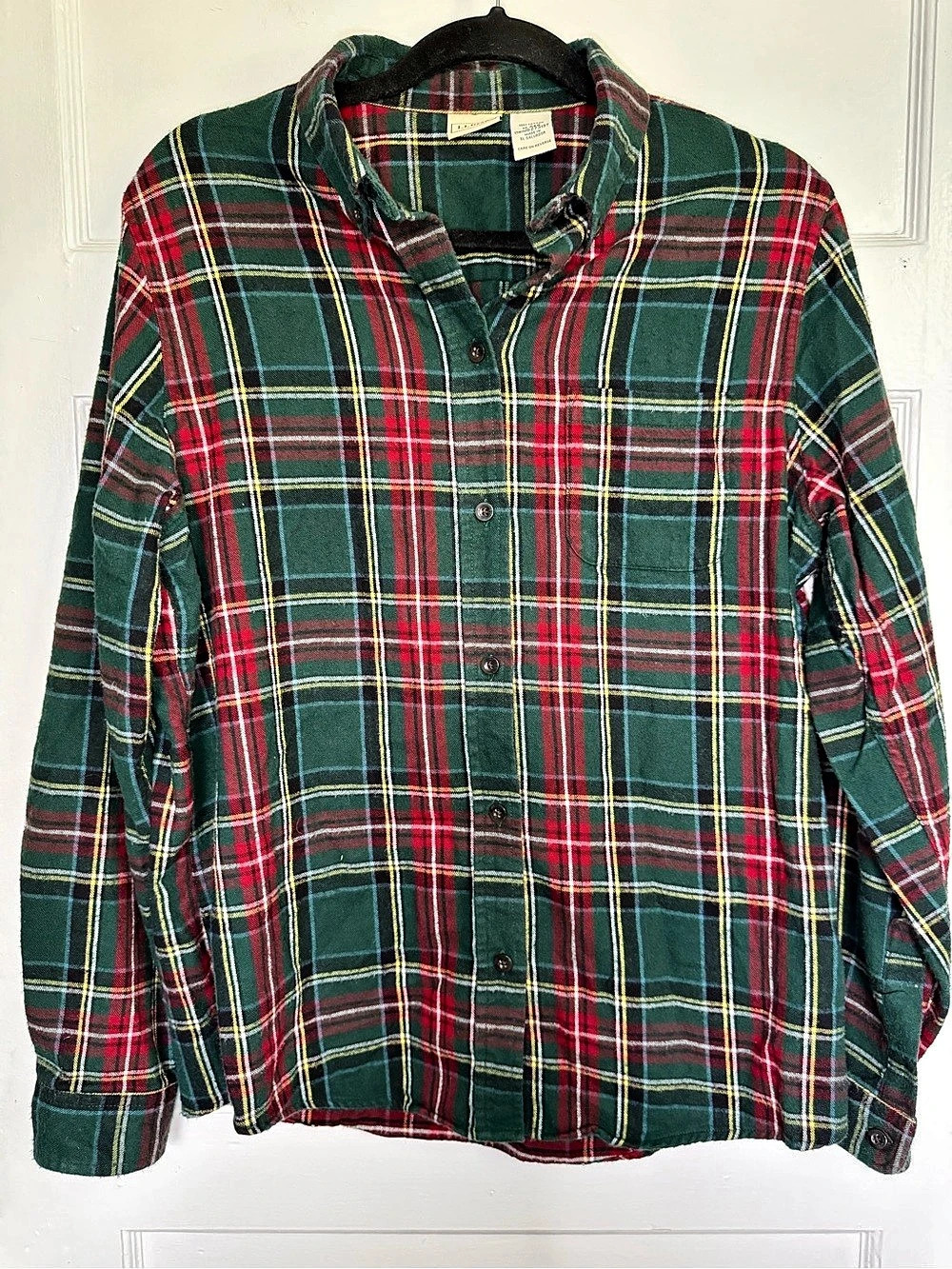L.L.Bean Men's Scotch Plaid Cotton Flannel Shirt Tartan Green & Red Size Medium - Picture 2 of 15